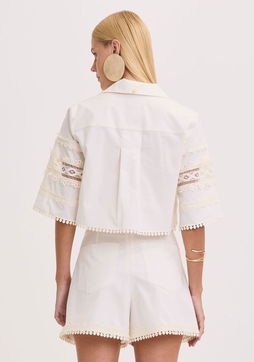 Blusa Manga Curta com Renda