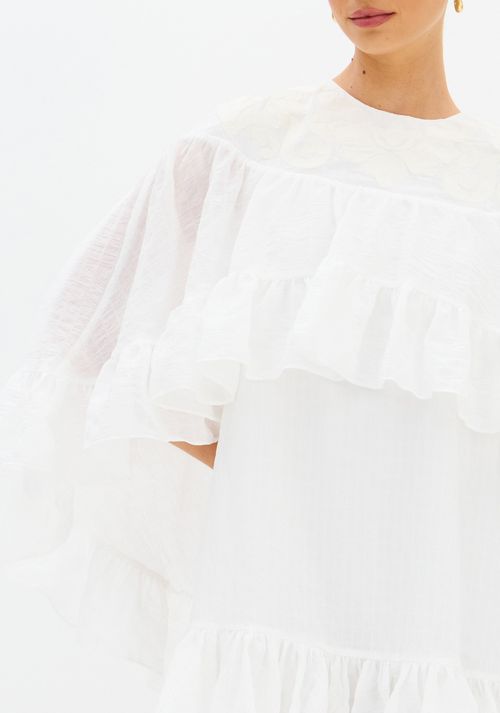 Vestido Curto Com Babados