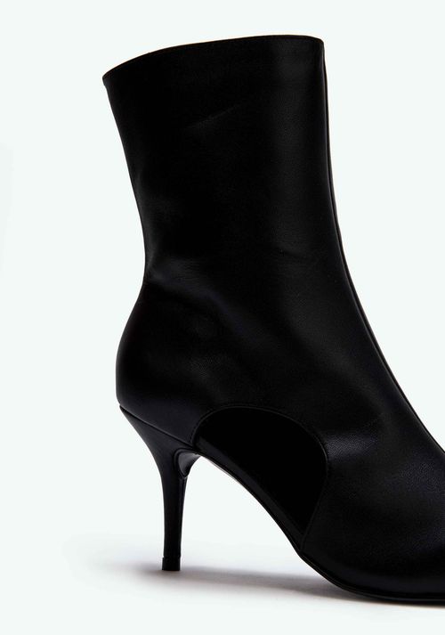 Ankle Boot Com Recorte